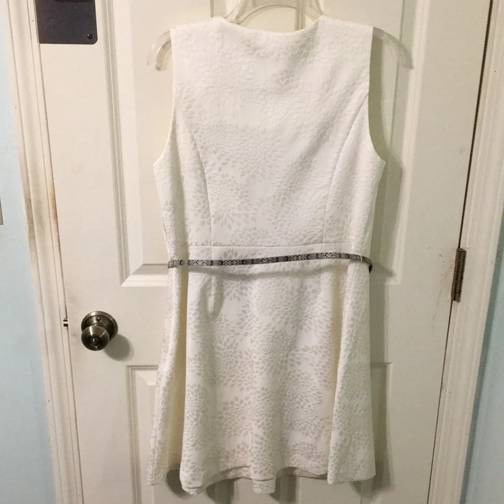 Jennifer Lopez J Lo White Ivory Textured Dress Reptile Belt L XL 14 - Picture 3 of 11